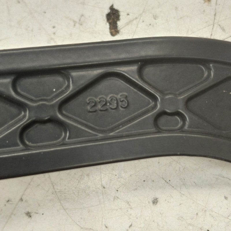 Mitsubishi Outlander   Windshield Wiper Arm Right Passenger  2018 2017