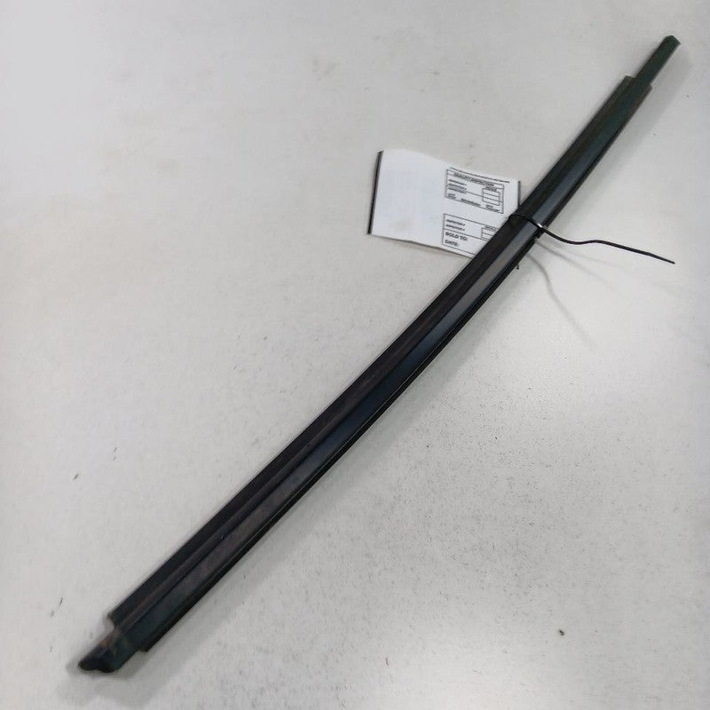 Toyota Yaris Door Glass Window Weather Strip Trim Front Left Driver  2