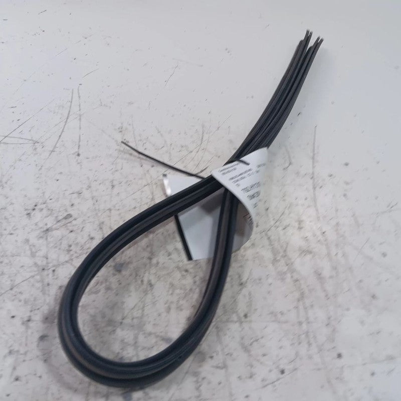 Hyundai Tucson Cowl Vent Panel Hood Rubber Seal  2019 2020 2021 OEM