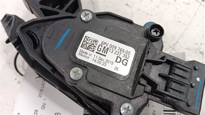 Buick Lacrosse Gas Pedal 2013 2014 2015 2016 OEM