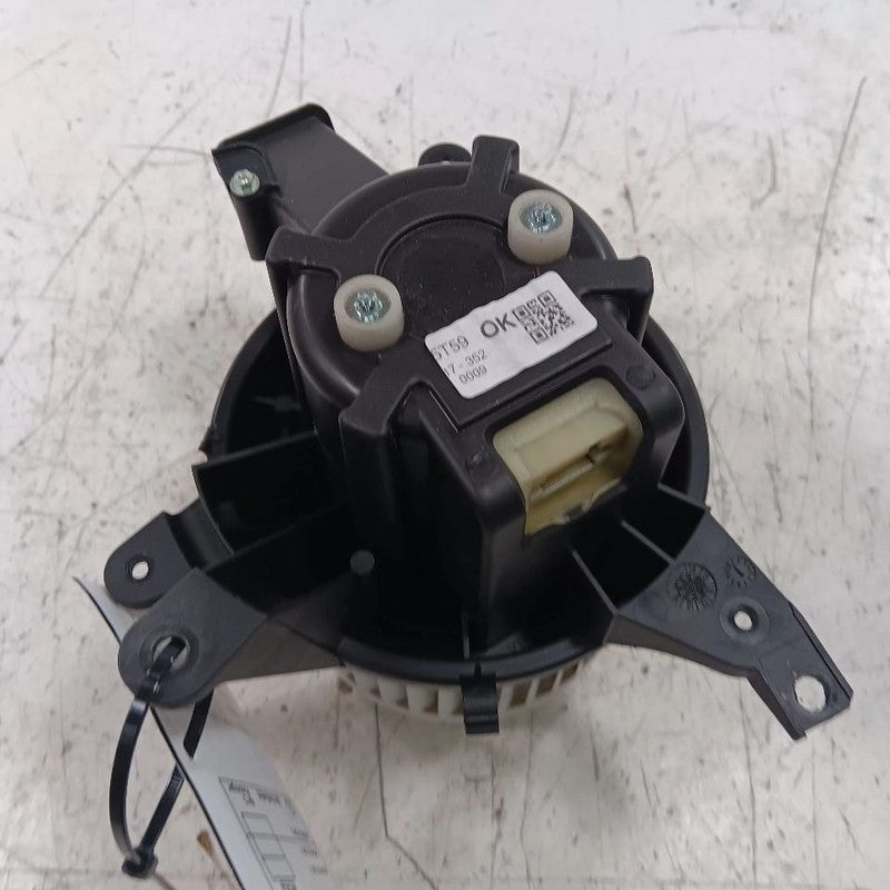 Blower Motor Fits 15-23 Jeep Renegade