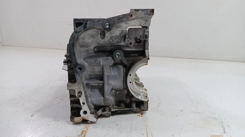 Engine Cylinder Block Left Gasoline Fits 18-19 XV CROSSTREK OEM