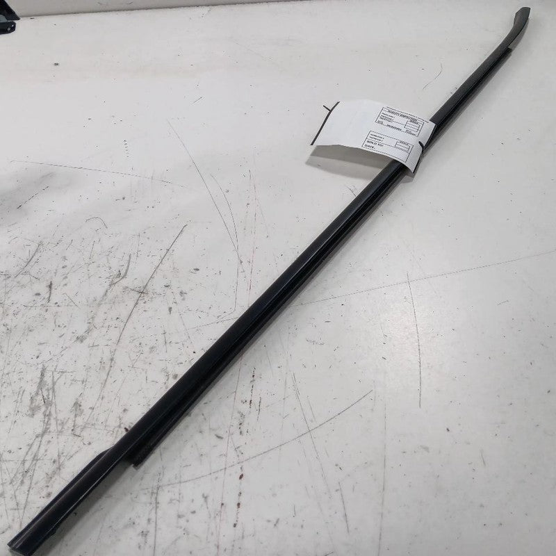 Kia Forte Door Glass Window Weather Strip Trim Front Right Passenger  