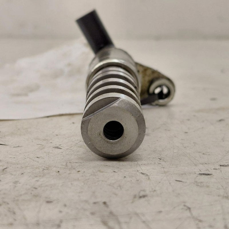 Cadillac CT6 Variable Timing Gear Oil Control Valve Solenoid Cylinder 