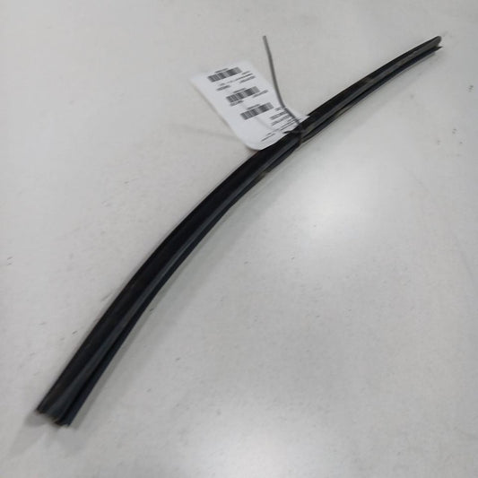 Hyundai Accent Left Front Weather Strip Interior  2017 2016 2015 2014 2013 2012