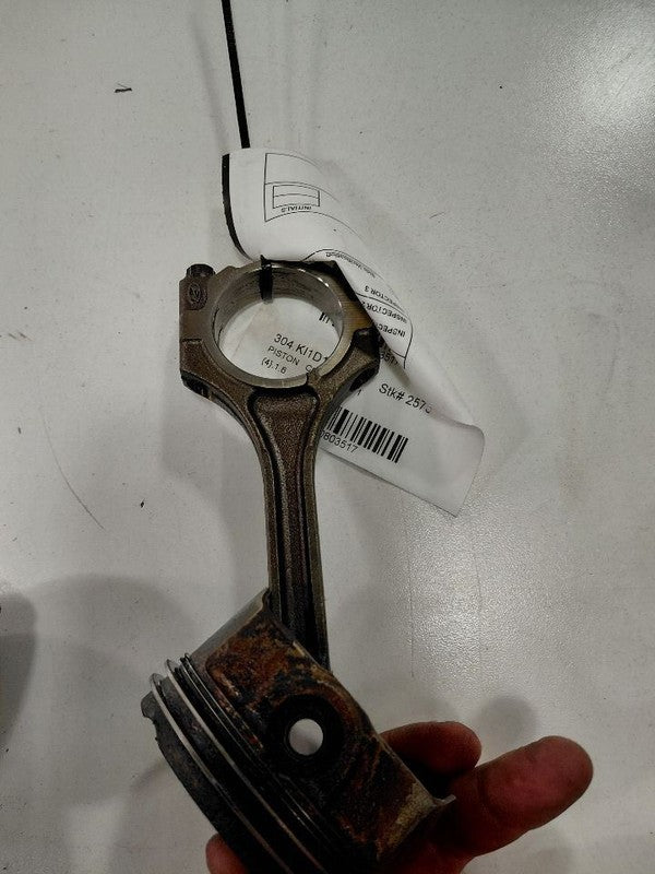 Kia Soul Single Piston With Connecting Rod   1.5 2017 2018 2019 OEM