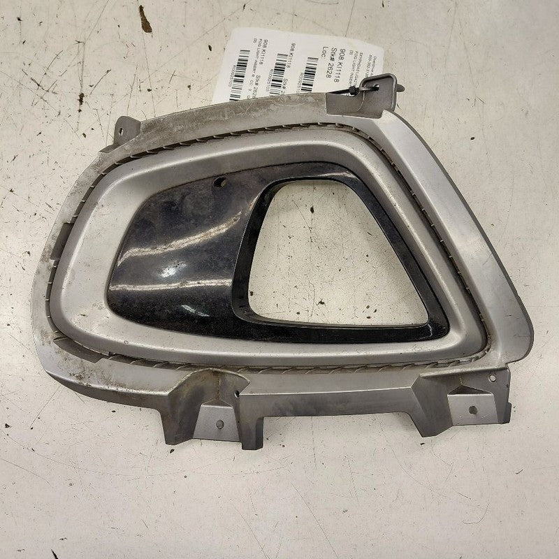 Kia Sorento Front Bumper Fog Light Insert Trim Bezel Right Passenger S