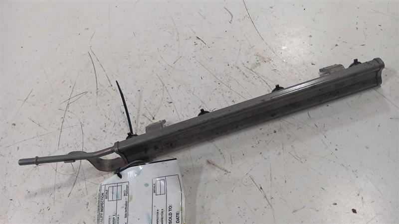 Nissan Rogue Fuel Rail Injection Injector Mount Bar  2014 2015 2016 2017
