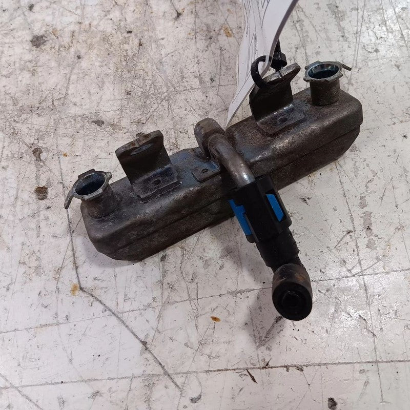 Subaru Legacy Outback Fuel Rail Injection Injector Mount Bar  2015 201