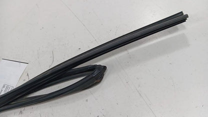 Subaru Impreza Door Glass Window Seal Rubber Right Passenger Rear Back