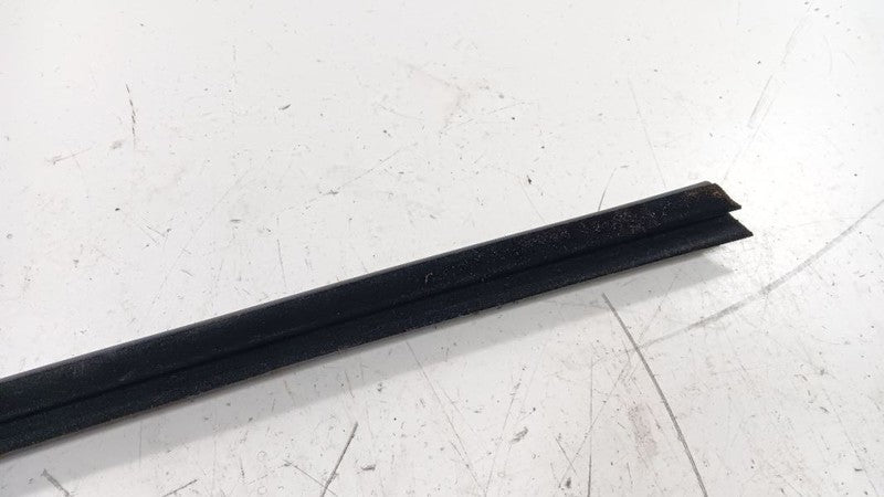 Buick Lacrosse Right Front Weather Strip Interior 2013 2014 2015 2016 