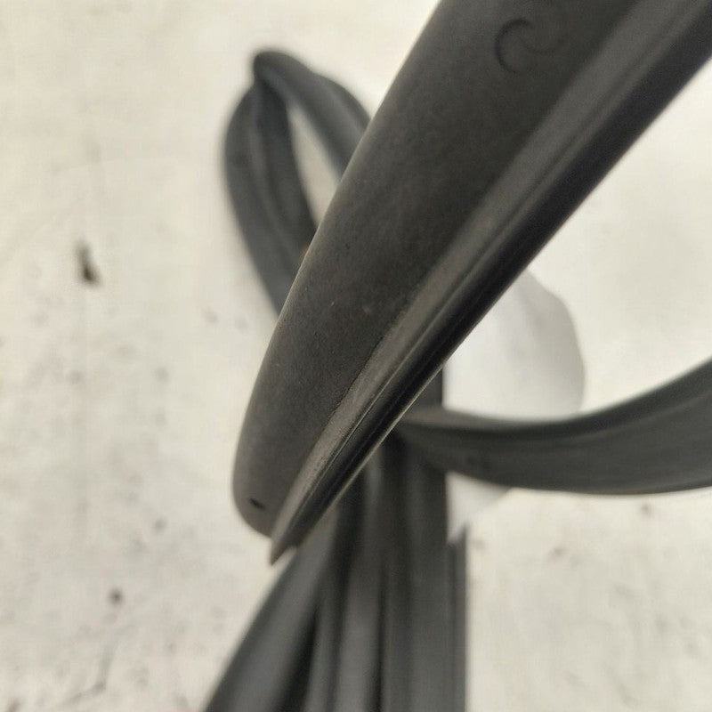 Chevy Trax On Door Seal Rubber Right Passenger Rear Back  2022 2021