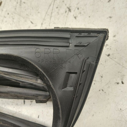 Nissan Rogue Door Glass Window Seal Rubber Right Passenger Front  2021