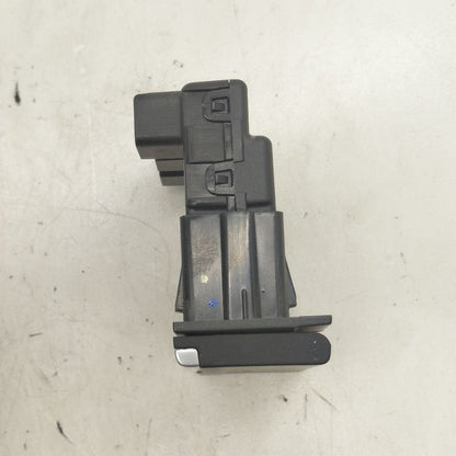 Jeep Cherokee USB Plug In Hub Port  2019 2020 2021