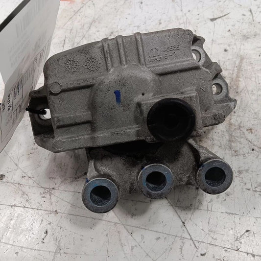 Jeep Compass 2.4 Engine Motor Mount Right Passenger 2019 2020 2021 2022