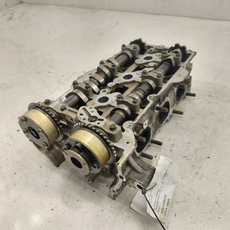 Driver Front Engine Cylinder Head 3.3L Fits 14-18 Kia Sorento