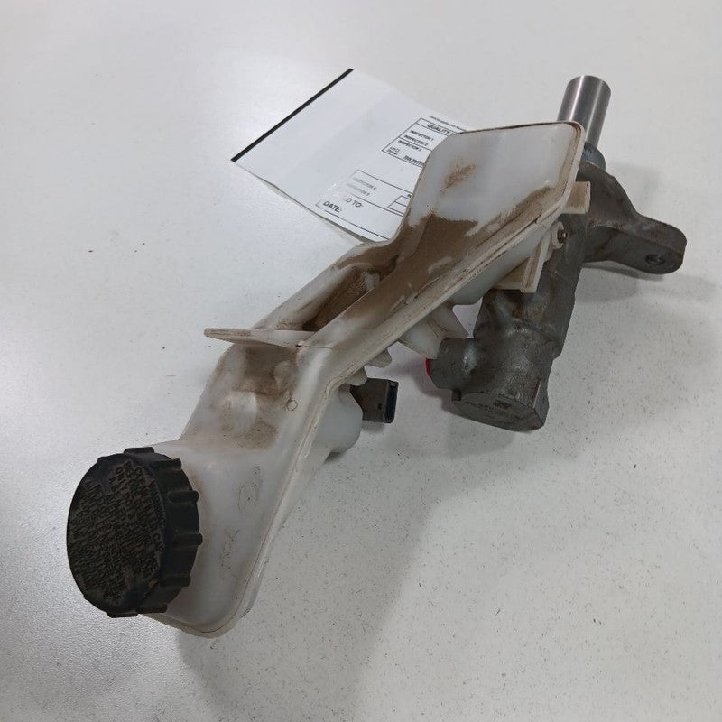 Brake Master Cylinder Fits 16-20 Toyota Yaris