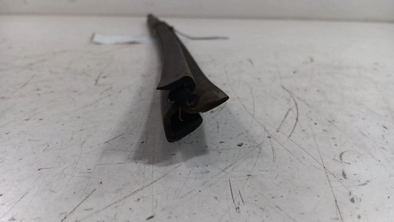 Hyundai Sonata Left Front Weather Strip Interior 2011 2012 2013 2014 O