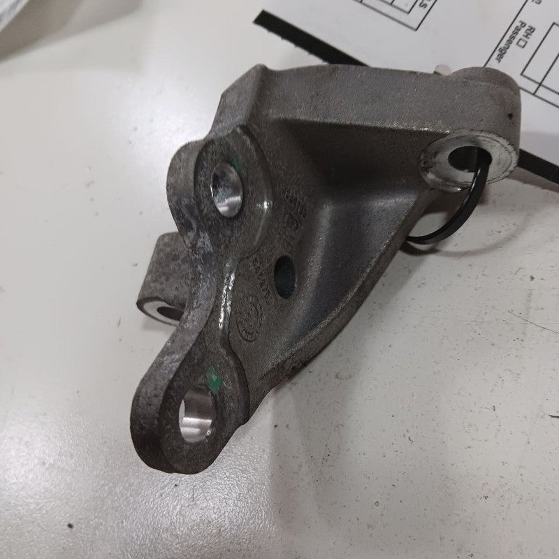 Chevy Trailblazer Transfer Case Mount Bracket 2021 2022 2023 OEM