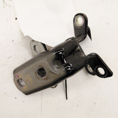 Buick Encore GX Door Hinge Set Left Driver Rear  2020 2021 2022 2023