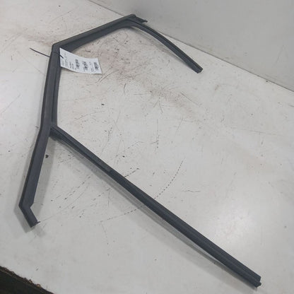 Chevy Trailblazer Door Glass Window Seal Rubber Left Driver Front 2021 2022 2023