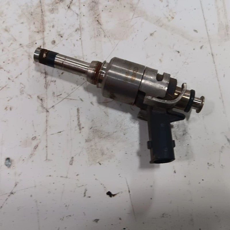 Fuel Injection Injector 1.6L VIN 2 8th Digit Fits 17-19 Kia Soul OEM