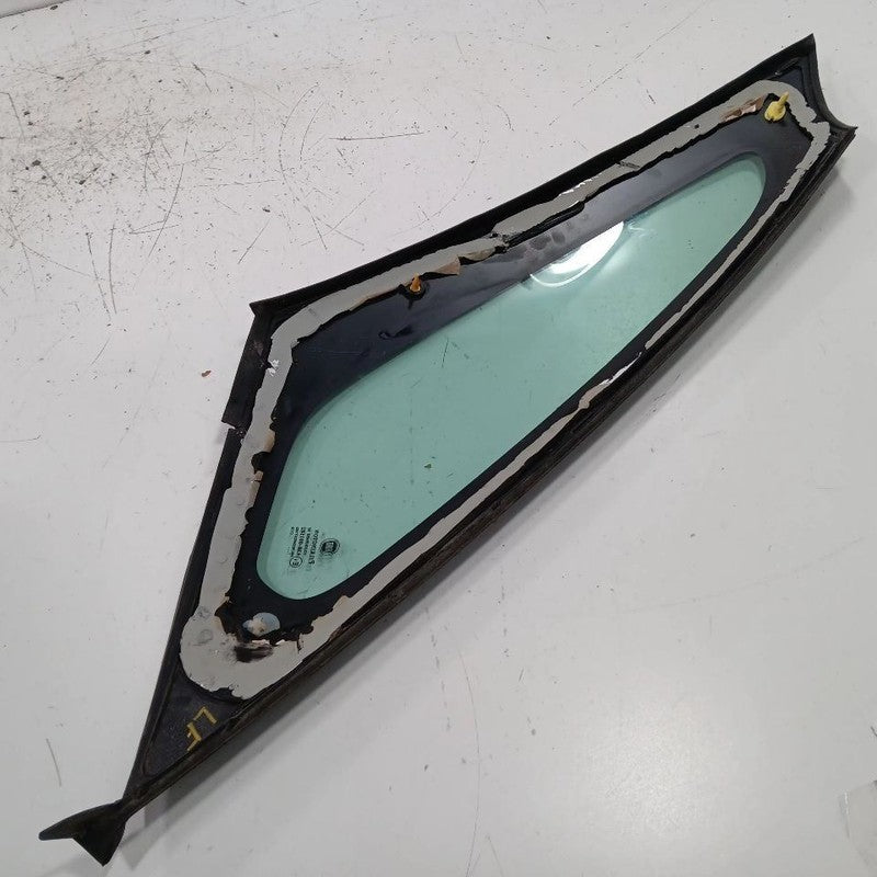 Fiat 500 Passenger Right Front Door Vent Window Glass 2018 OEM