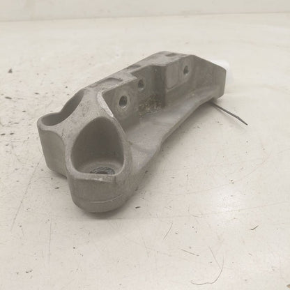 Buick Encore GX Passenger Right Engine Mount Bracket  2022 2023 2024 2
