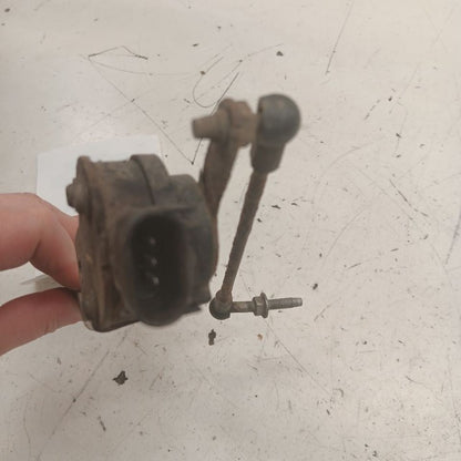 Cadillac XTS Driver Left Front Ride Height Sensor {23180311}     2016 