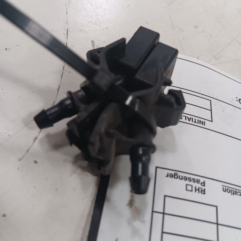 Toyota Corolla Windshield Wiper Washer Fluid Hood Sprayer Nozzles 2019
