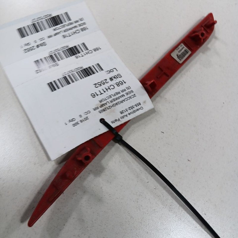 Chrysler 300 Passenger Right Rear Marker Light Lamp  2015 2016 2017 2018 2019