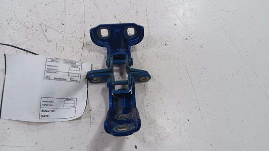 Buick Encore Door Hinge Set Left Rear  2016 2017 2018 2019 OEM