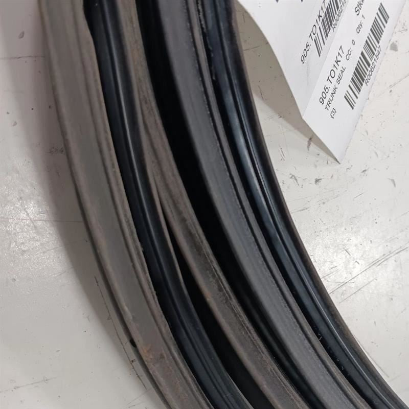 Toyota Camry Trunk Lid Hatch Door Rear Back Rubber Seal 2012 2013 2014 2015 2016