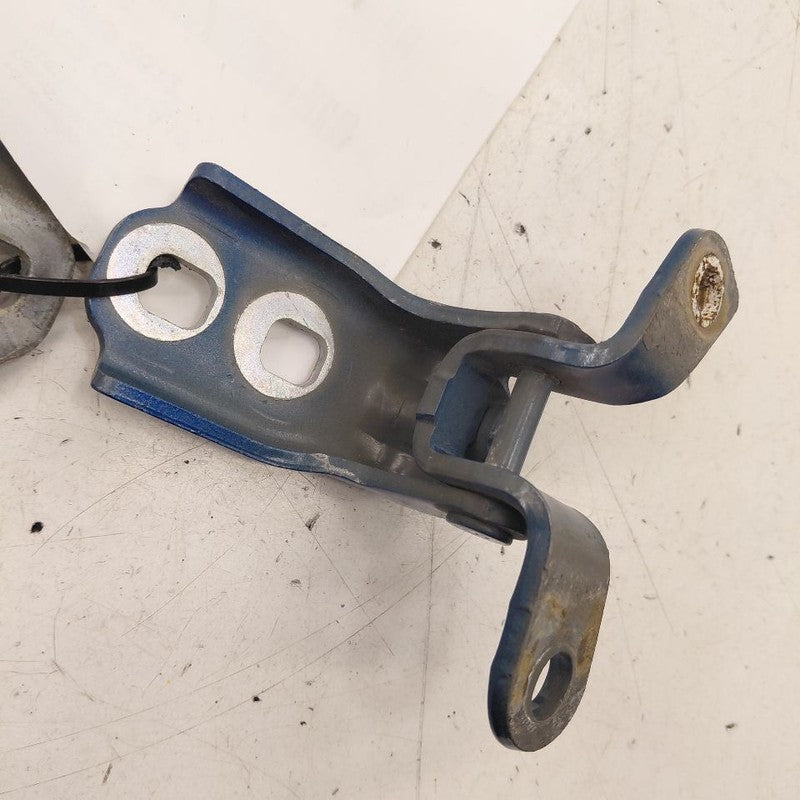 Chevy Volt Door Hinge Set Right Front Passenger  2016 2017 2018 2019
