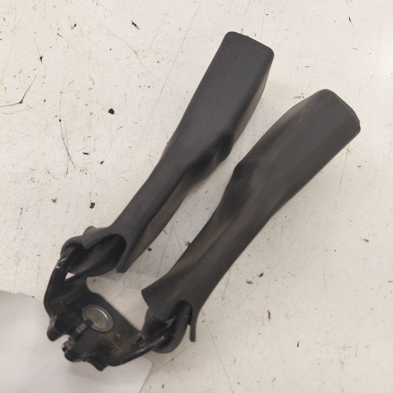 Chevy Volt Seat Belt Buckle Latch Left Driver Rear Back  2016 2017 201