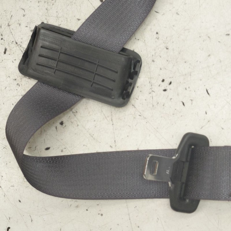 Cadillac CT6 Seat Belt Strap Retractor Center Middle Rear Back  2018 2