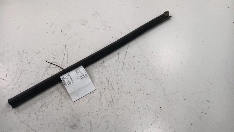 Ford Taurus Right Rear Weather Strip Interior  2013 2014 2015 2016 OEM