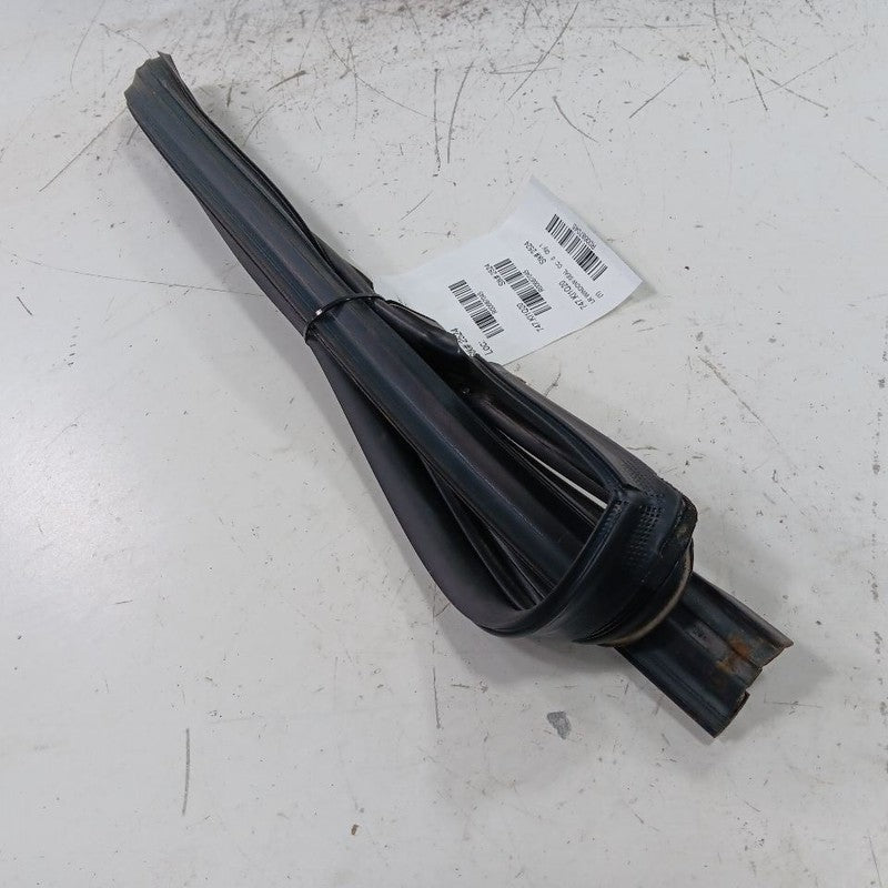 Kia Optima Door Glass Window Seal Rubber Left Driver Rear Back  2020 2