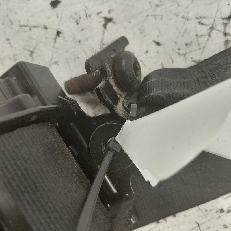 Ford Edge Seat Belt Strap Retractor Left Driver Rear Back  2018 2017 2