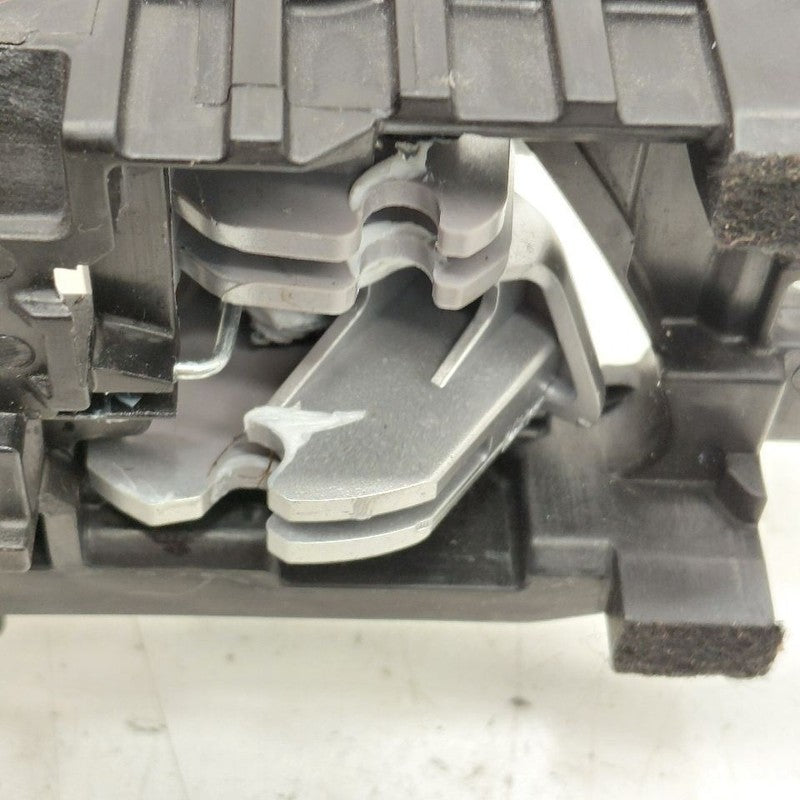 Kia Sportage Door Handle Left Driver Front Interior Inside  2020 2021 