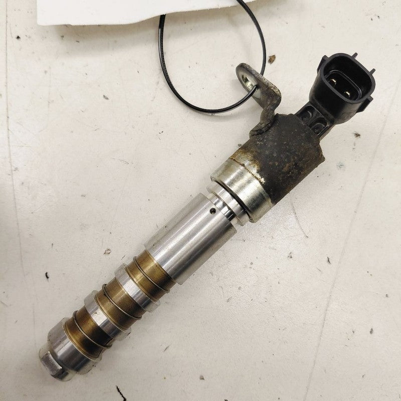 Cadillac XTS Variable Timing Gear Oil Control Valve Solenoid Cylinder 