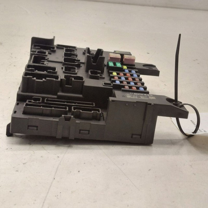 Mitsubishi Outlander   Cabin Fuse Box Interior Inner Under Dash  2018 