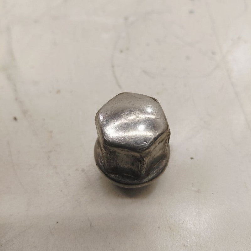 Cadillac XTS Lug Nut Set      2016 2017 2018