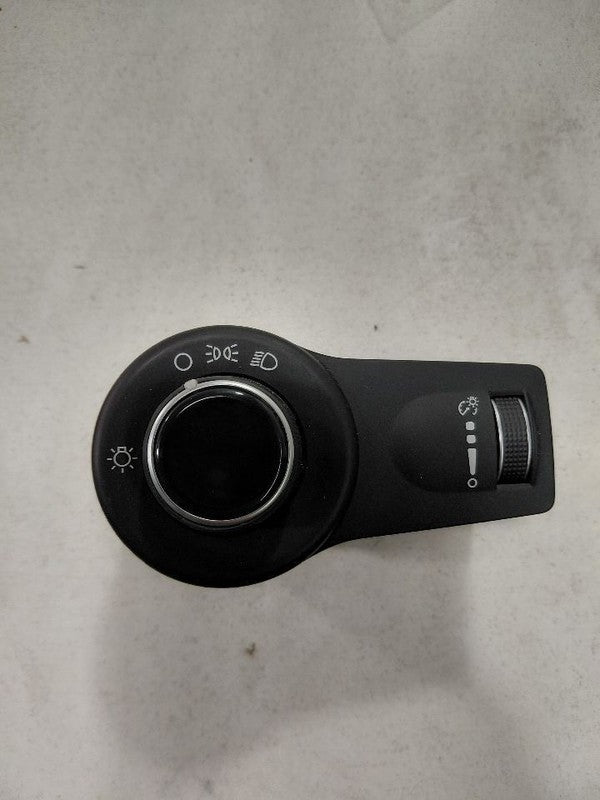 Fiat 500 Headlight Switch Head Light Lamp  2016 2017 2018 OEM
