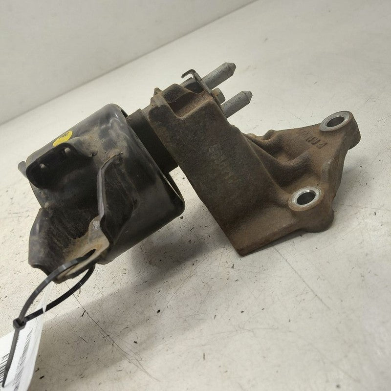 Hyundai Veloster Engine Motor Mount Left Driver  1.6 2017 2016 2015 20