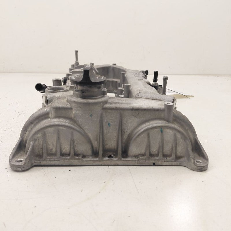 Chevy Volt Engine Cylinder Head Valve Cover  1.5 2016 2017 2018 2019