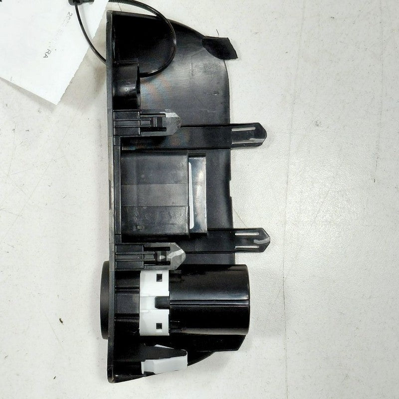 Hyundai Elantra USB Plug In Hub Port  2024 2023 2022 2021 OEM