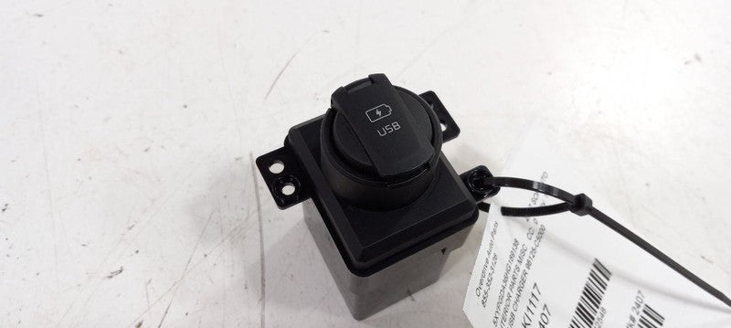 Kia Sorento USB Charge Port 2016 2017 2018 OEM