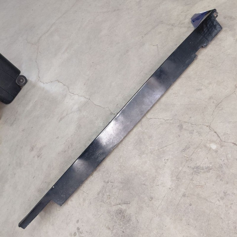Chevy Volt Rocker Panel Trim Cover Molding Skirt Left Drivers  2016 20