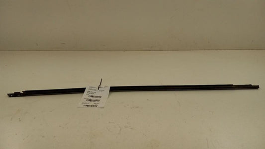 Chevy Malibu Door Glass Window Weather Strip Trim Rear Right Side Back 2015